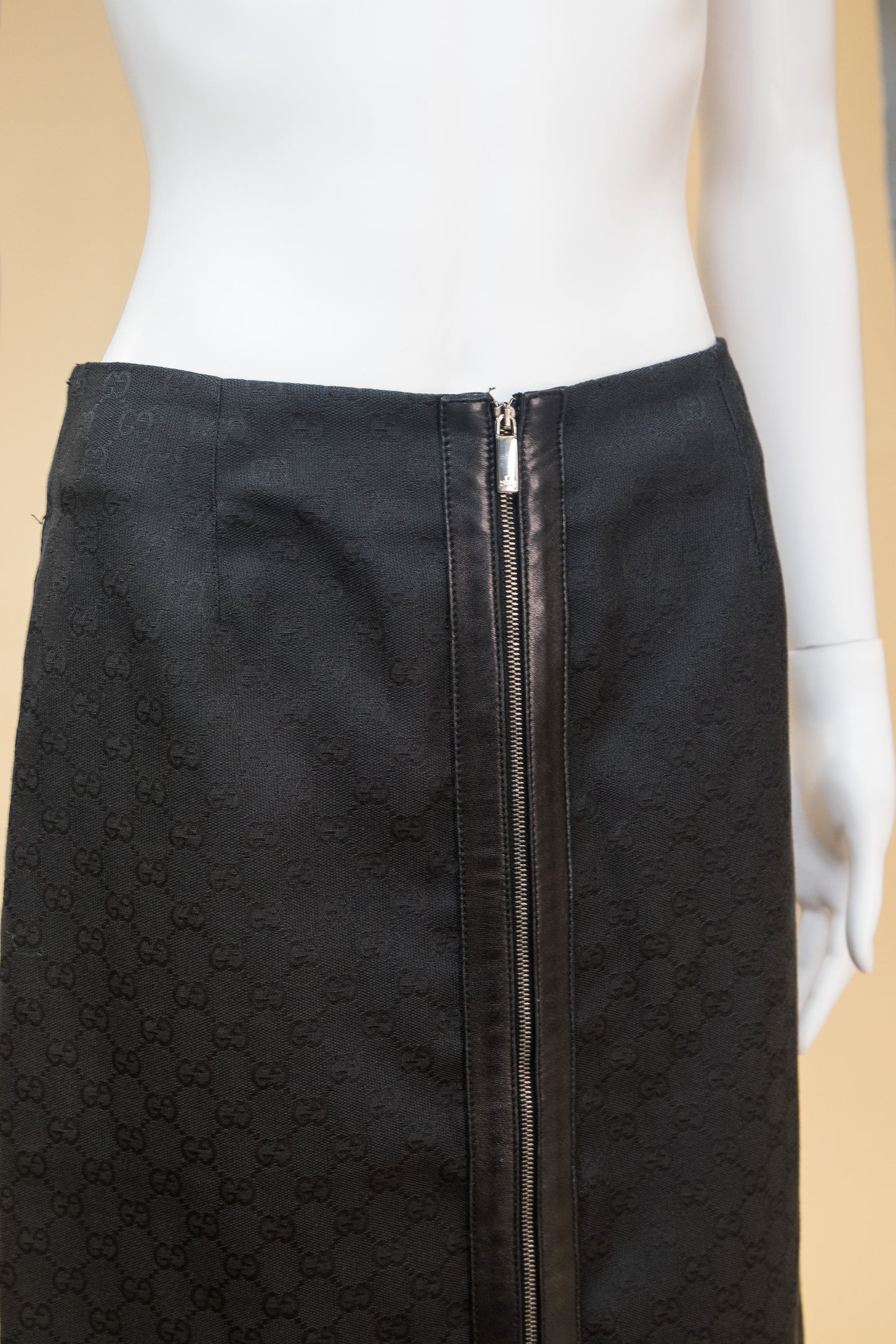 Gucci by Tom Ford 2000 Black Monogram Pencil skirt