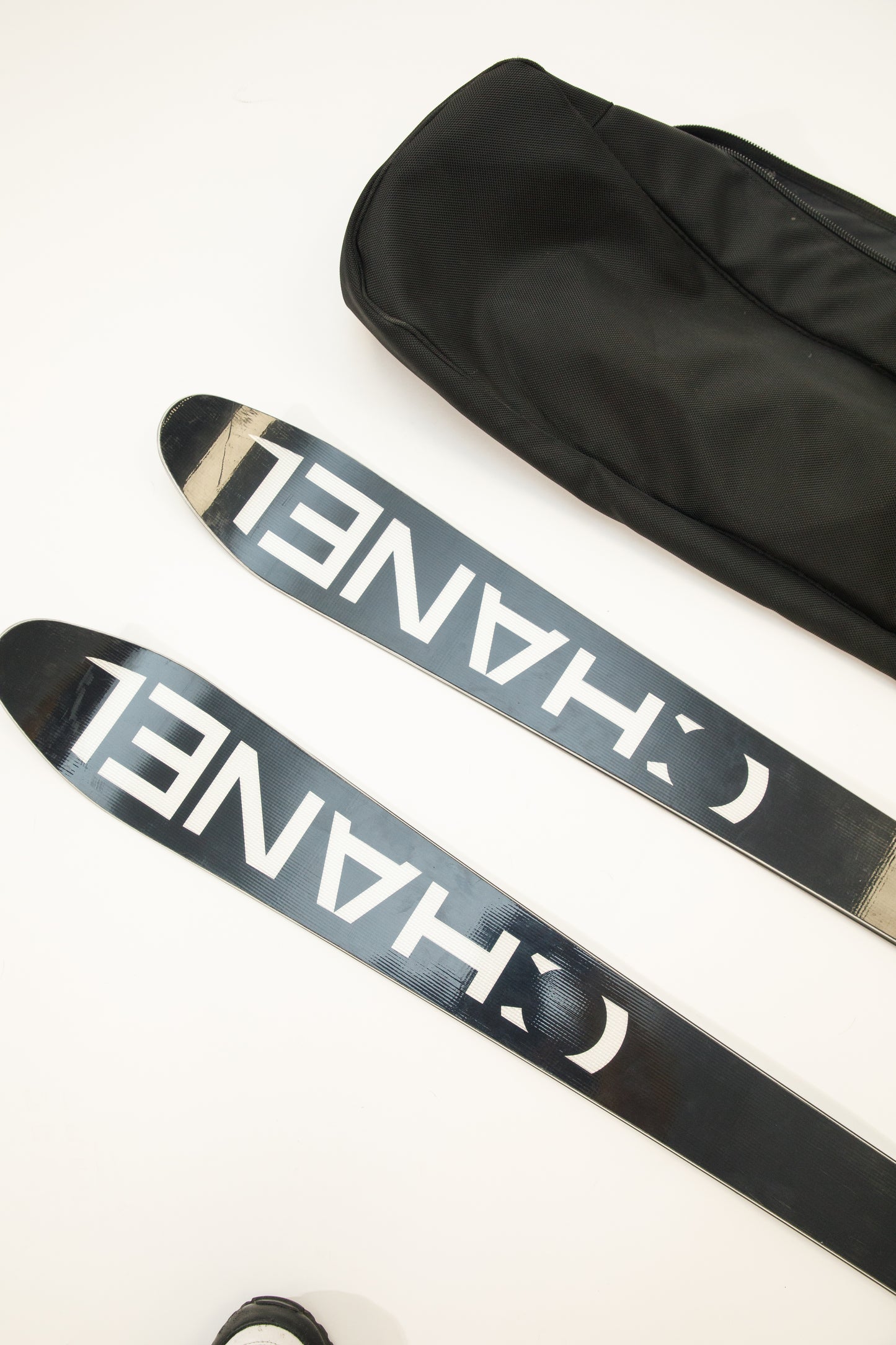 Chanel Sport 2010 Skis
